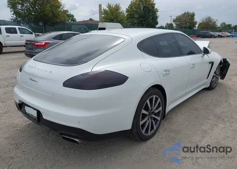 2015 Porsche Panamera 4 z USA, uszkodzony, nr VIN WP0AA2A77FL005356
